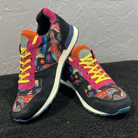 🔥 INKKAS Jogger Zocalo Suede Leather Designer Sneakers  -RARE- Women Sz 9 - EUC - Picture 3 of 15